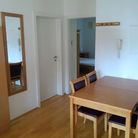 Appartement Daniela 5 *